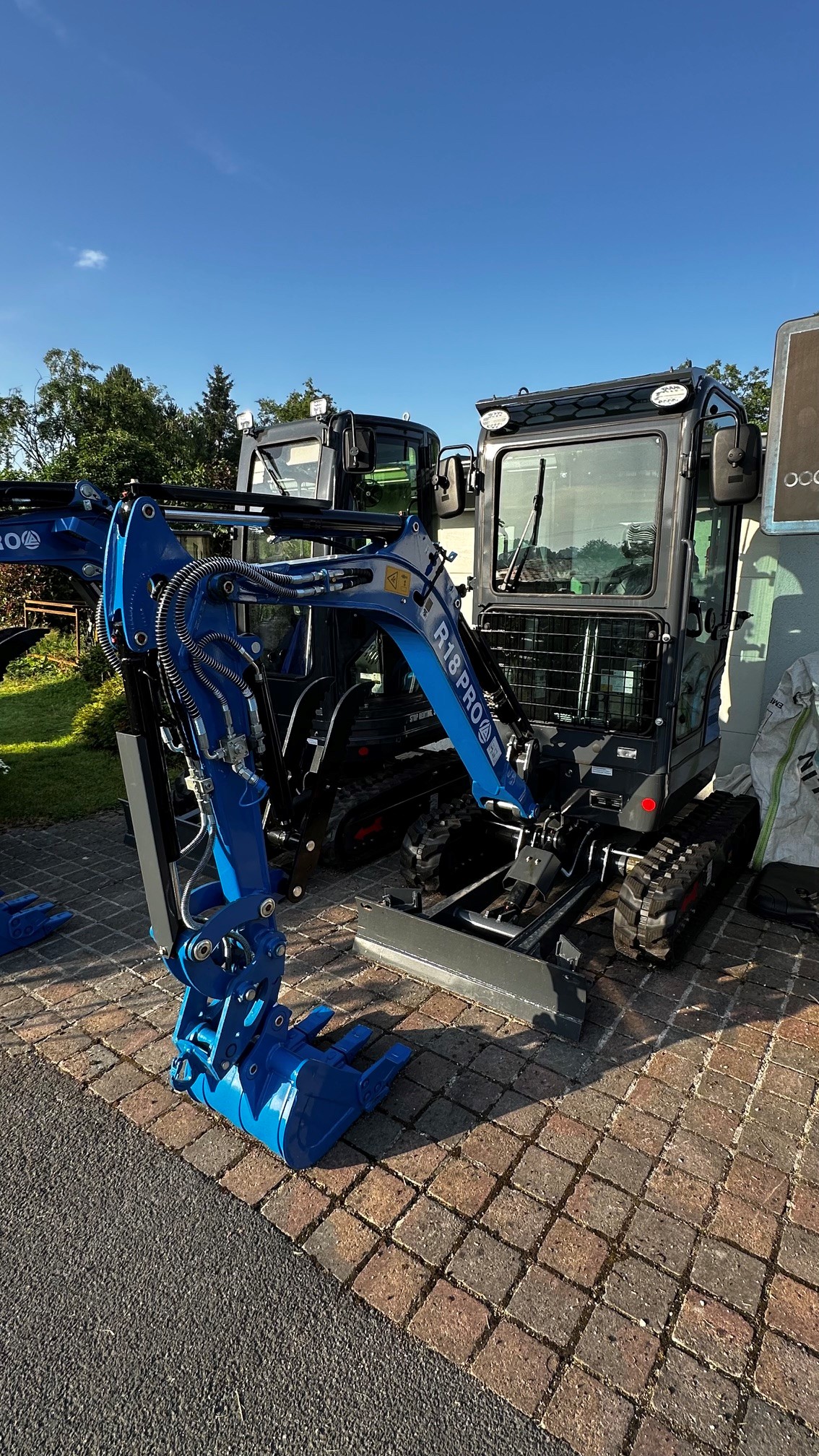 RIPPA R18 Pro avec cabine en stock